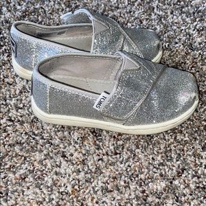 Toddler Toms silver glitter shoes